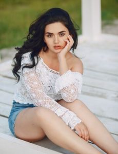 Madh Escort Service